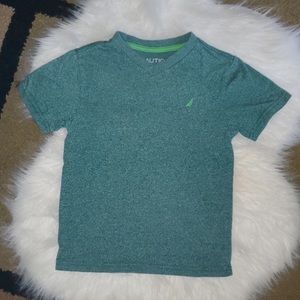 Boy’s Nautica v neck heathered shirt size 7 EUC